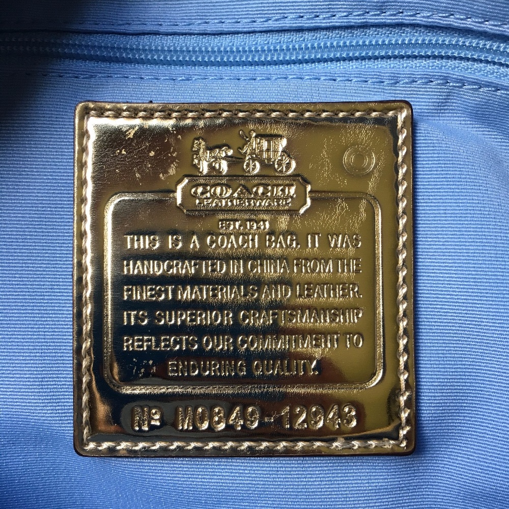 Coach Signature Collection - Picture 12 of 12